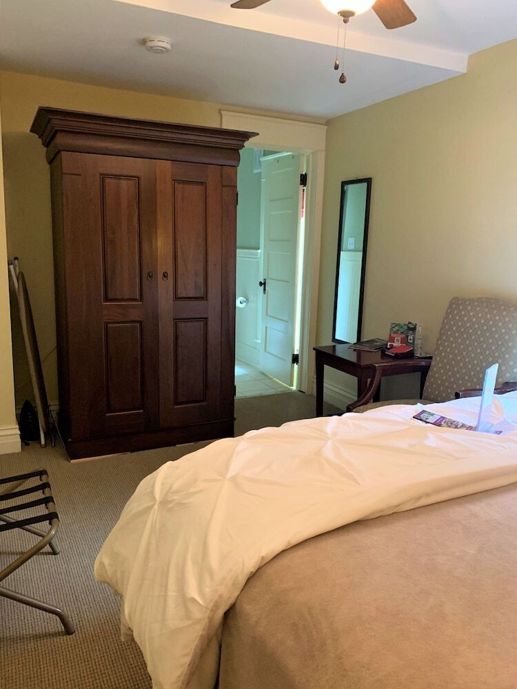 The Red Coat Bed & Breakfast