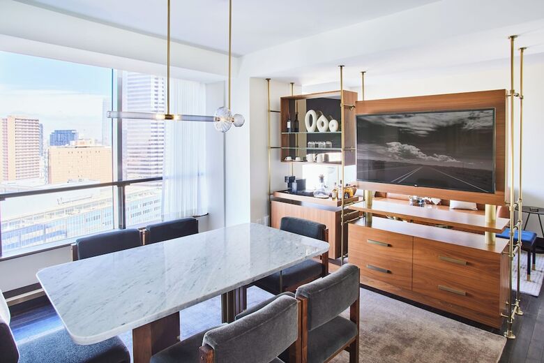 Hotel Thompson Dallas, By Hyatt