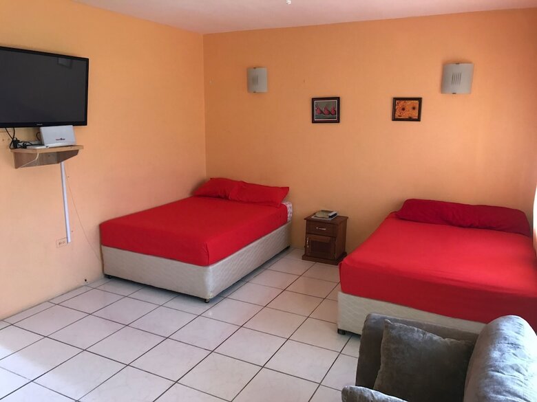 Apartamentos Bagos Eco Retreat & Cafe