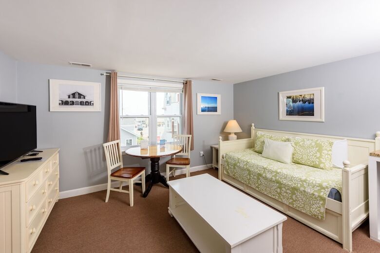 Mv Surfside Hotel