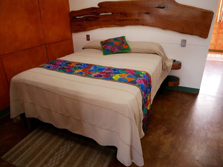 Madre Tierra Hotel & Coworking & Hostal