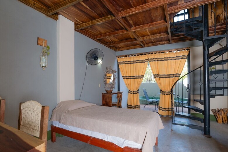 Madre Tierra Hotel & Coworking & Hostal