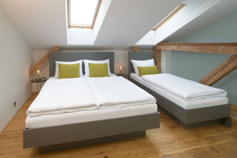 Mordecai Twelve Apartments By Adrez Living