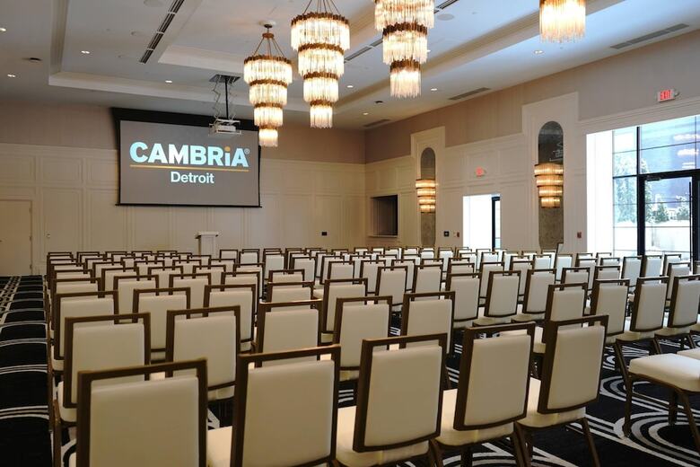 Cambria Hotel Detroit Downtown