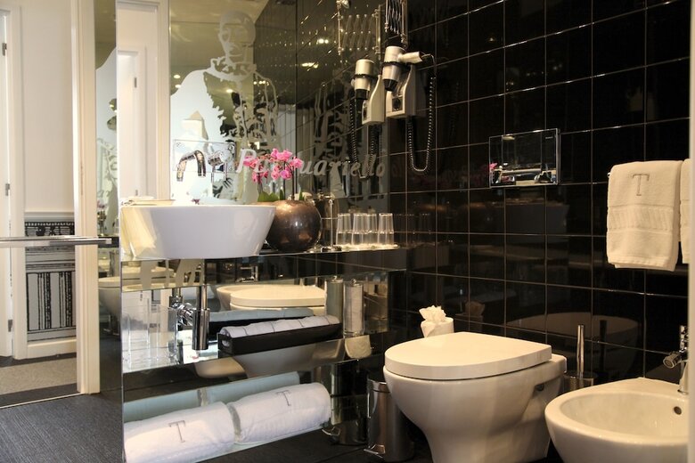 Bed & Breakfast Teatro Boutique Rooms & Suites