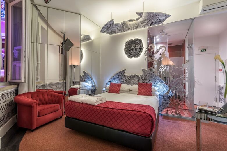 Bed & Breakfast Teatro Boutique Rooms & Suites