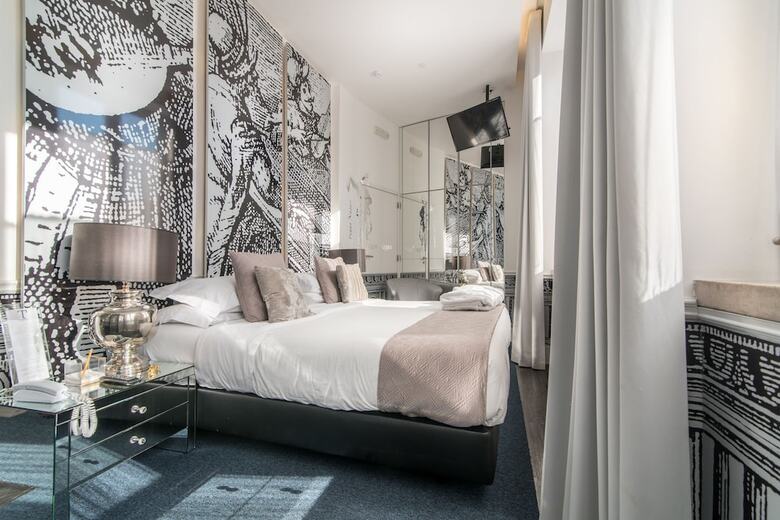 Bed & Breakfast Teatro Boutique Rooms & Suites