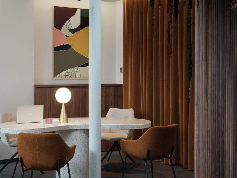 Seven Hotel