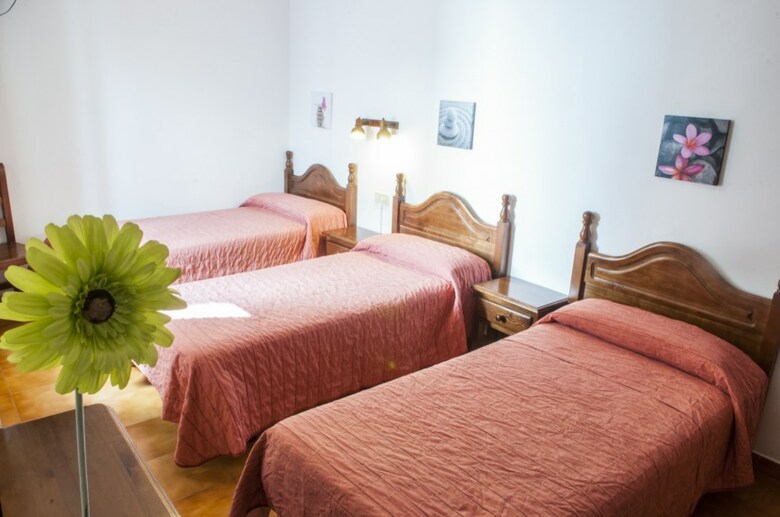 Hotel La Isla Hostal