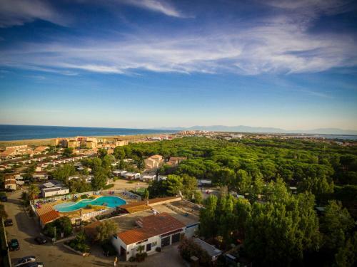 Camping Rives Des Corbi�res
