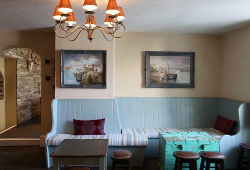 The Crown Hotel