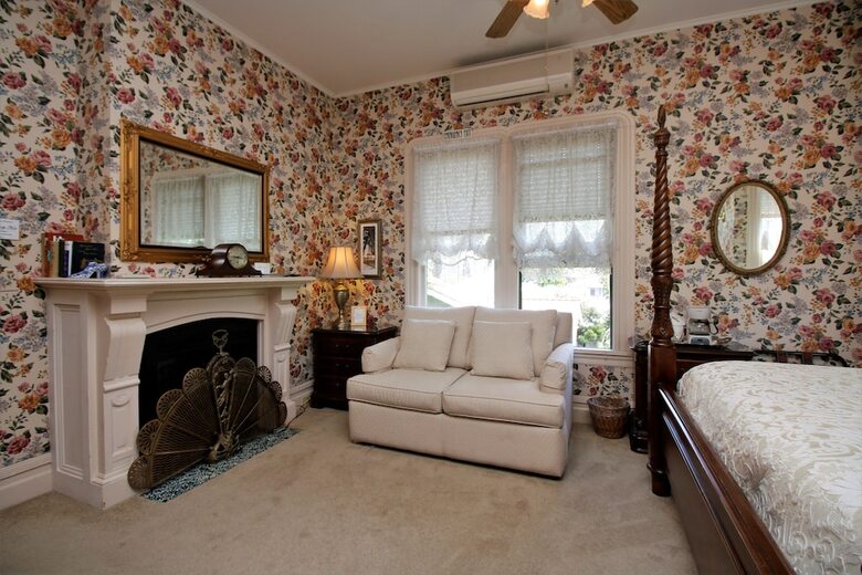 Bed & Breakfast Bradford Place Inn & Gardens