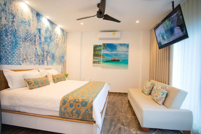 Hotel Poblado Cove�as