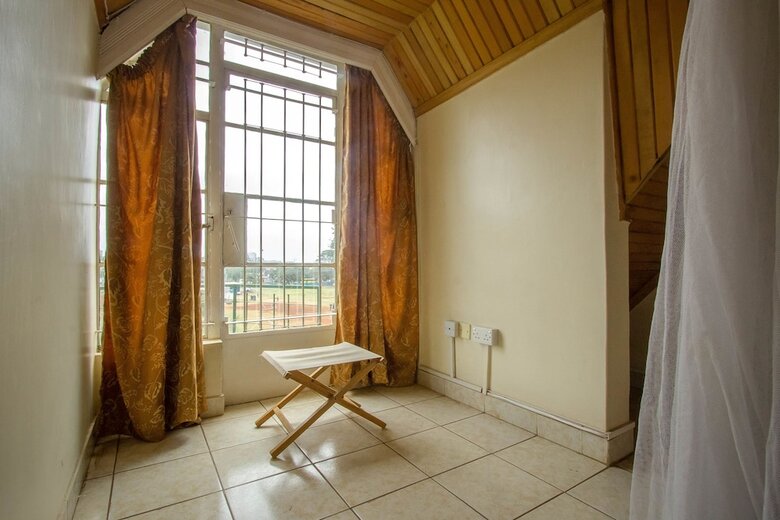 Harlequin Suites Hotel