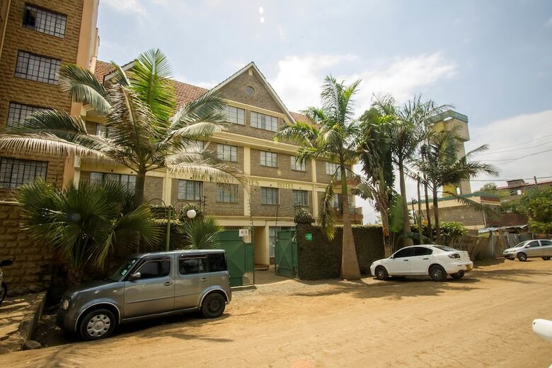 Harlequin Suites Hotel