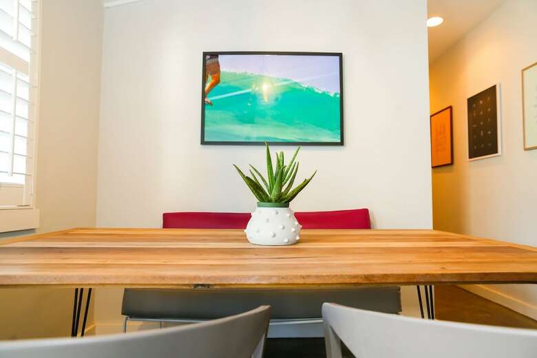 The Hotel Palms