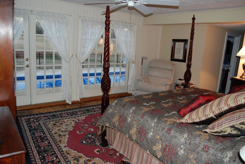The Colonels B&B And Inn