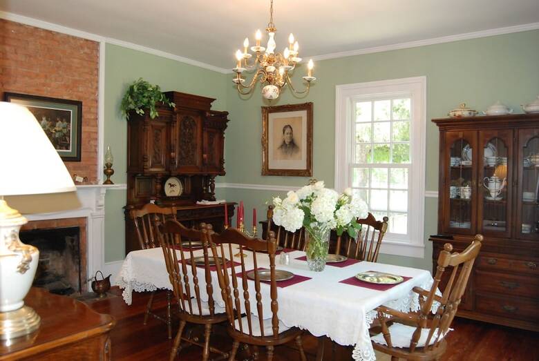 The Colonels B&B And Inn