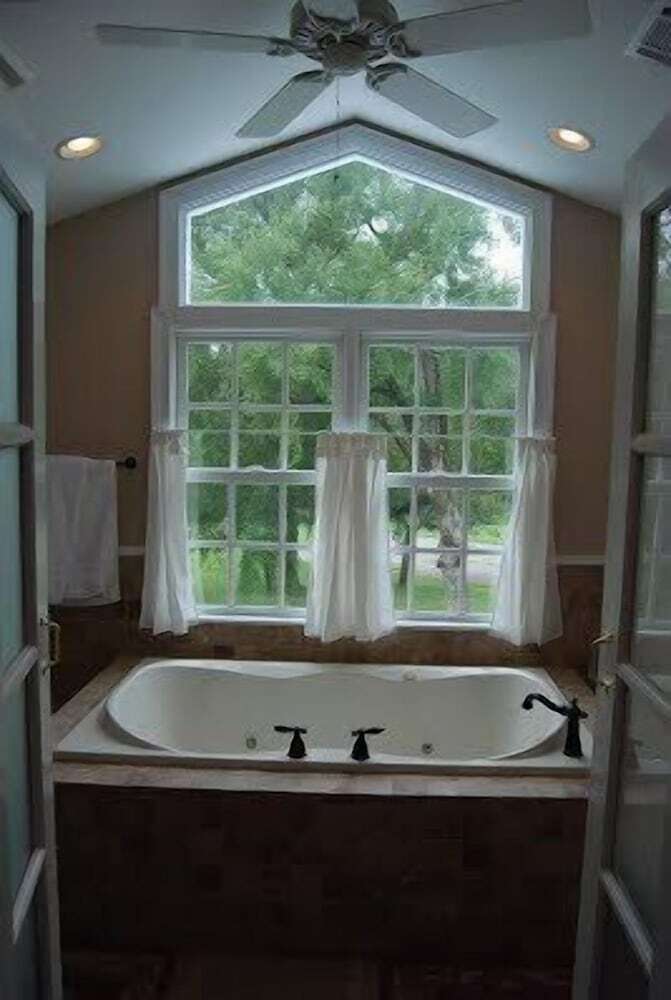 The Colonels B&B And Inn