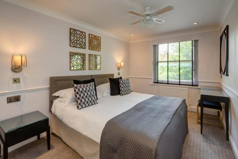 Aparthotel Collingham Serviced Apartments