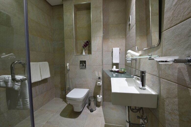 Hotel Ramada Encore By Wyndham Kuwait Downtown