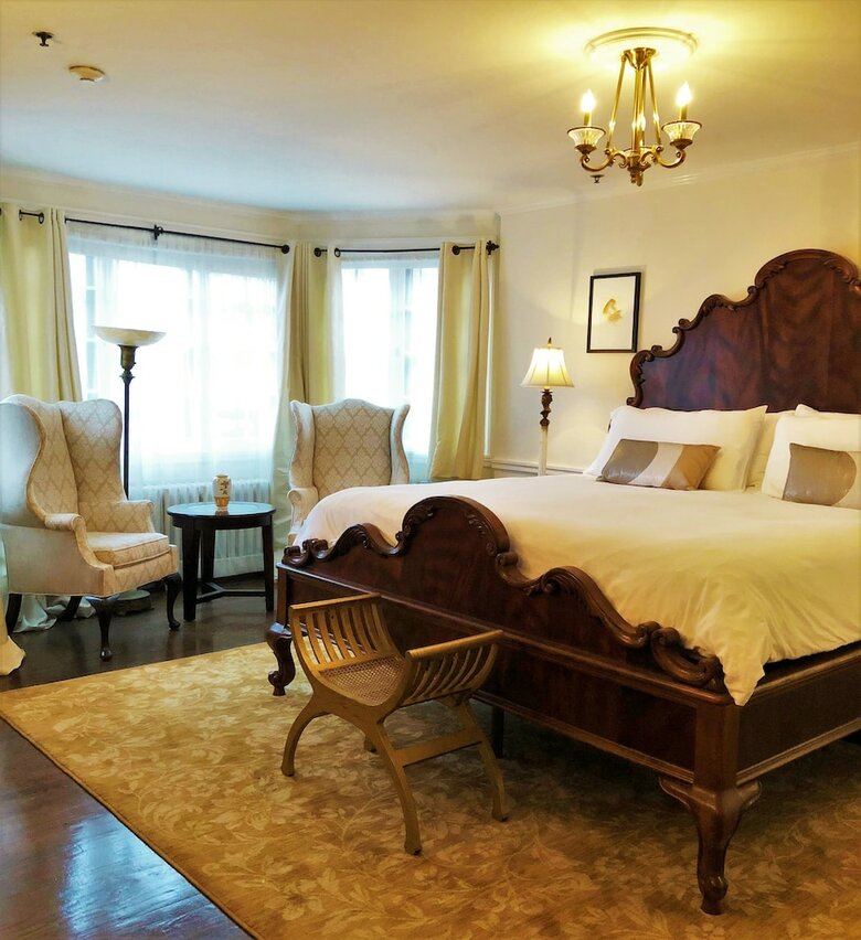 Hotel Ivy Manor Inn Village Center