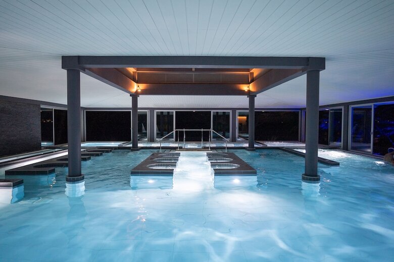 Hotel Chateau Royal Beach Resort And Spa
