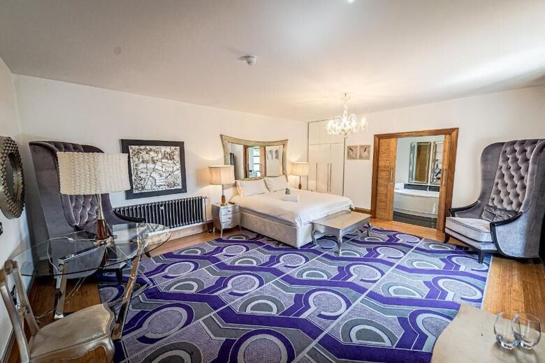 Leverhulme Hotel