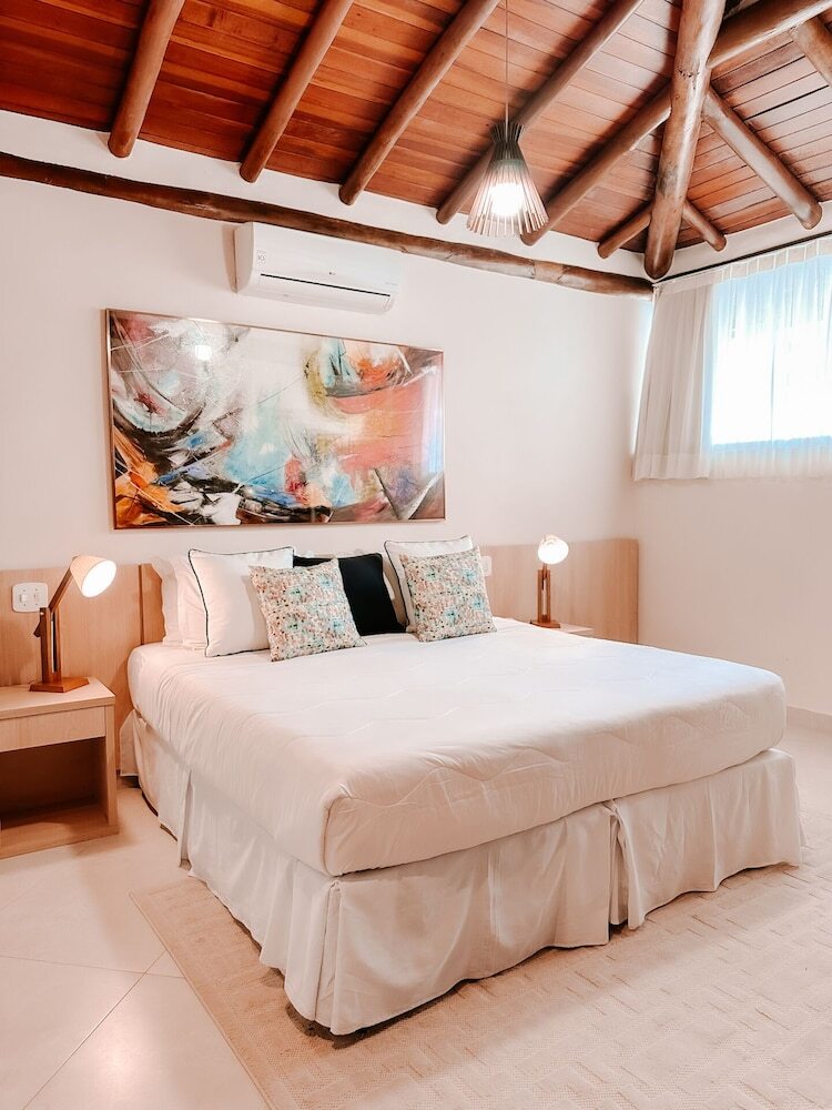 Abric� Beach Hotel