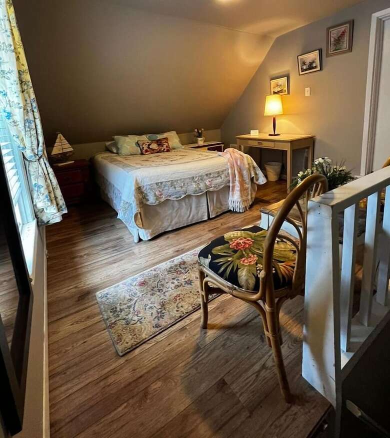 Adams Inn