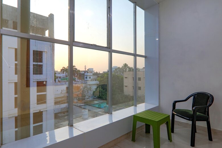 Fabhotel Super 3 Premium - 800m From Kashi Vishwanath Temple