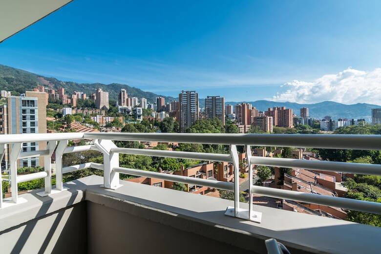 Apartamentos Poblado Alejandr�a By Housy Host