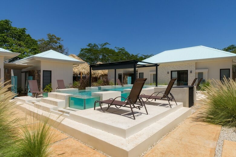 Villas Vr Beachwalk Avellanas