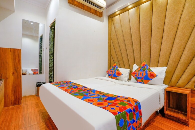 Hotel Fabexpress New Deepak