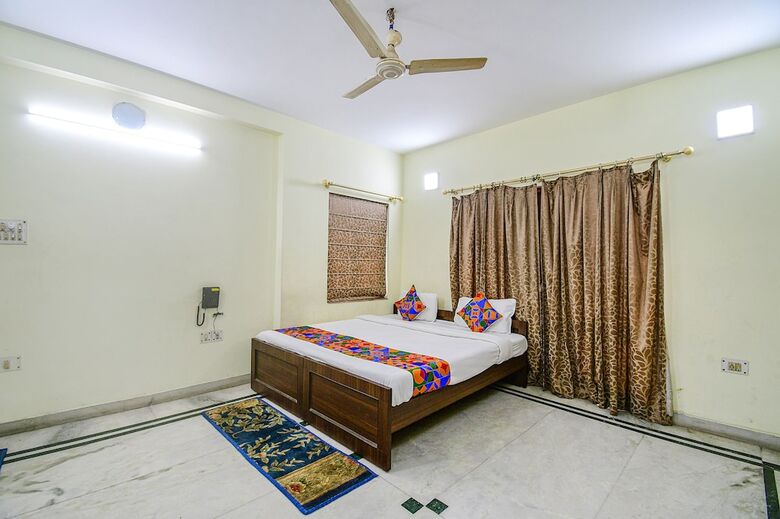 Hotel Fabexpress Ullash Residency