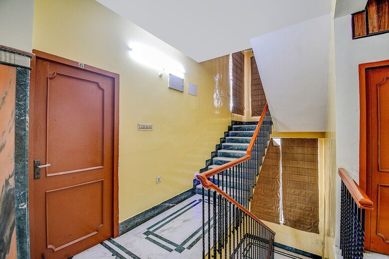 Hotel Fabexpress Ullash Residency