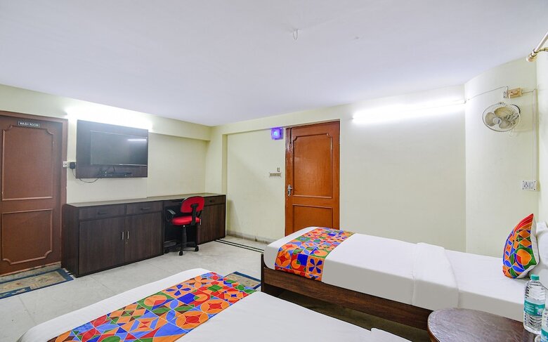 Hotel Fabexpress Ullash Residency