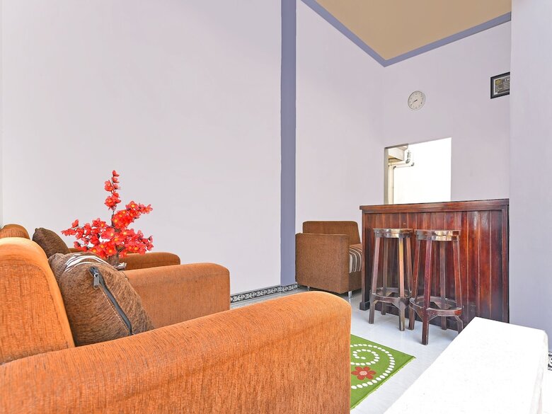 Hotel O Homestay Antara