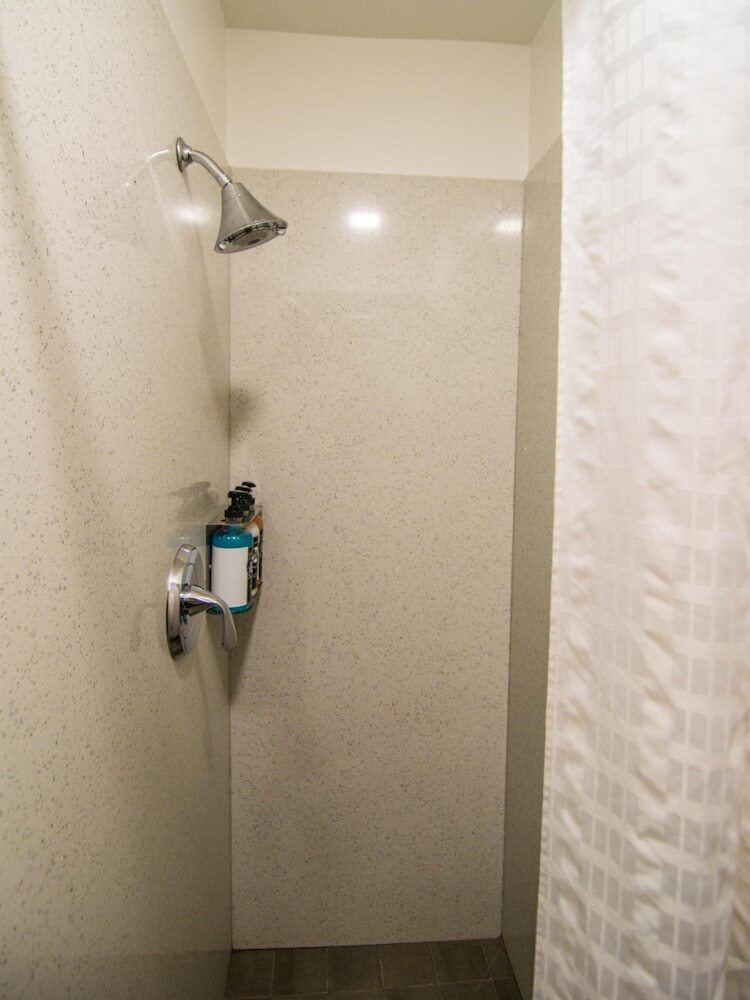 The Bartlett Hotel And Guesthouse