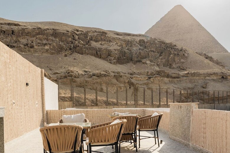 Villa Khufu Pyramids Hotel