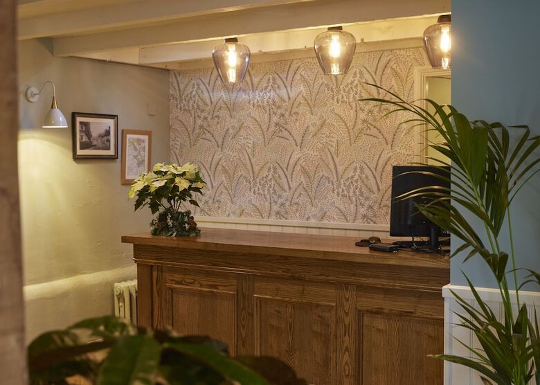 Castle Hotel By Chef And Brewer Collection