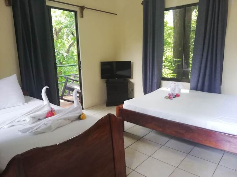 Hotel Paradise Inn