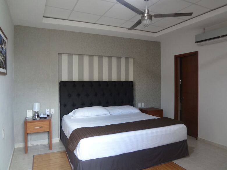 Hotel Civic Express