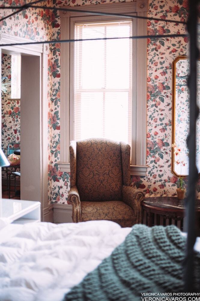 Bed & Breakfast Morning Glory Inn