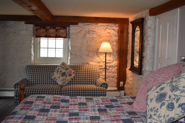 Bed & Breakfast Lumberville 1740 House