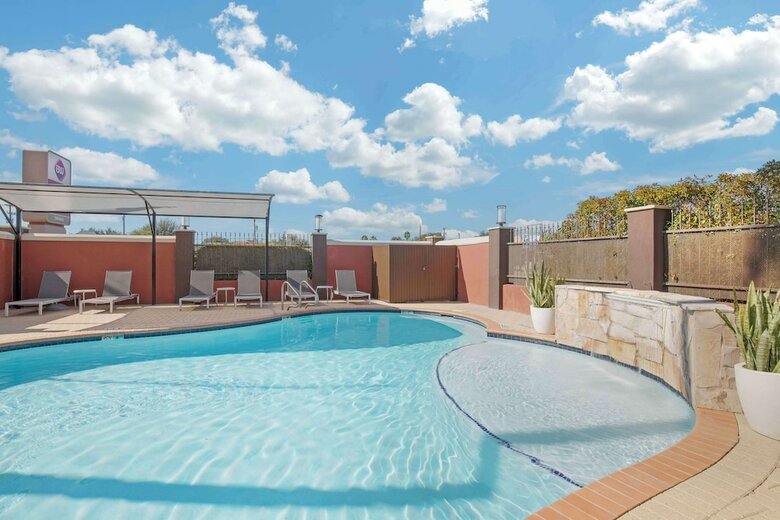Hotel Best Western Plus Edinburg Inn & Suites