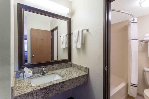 Hotel Americinn Of Calumet