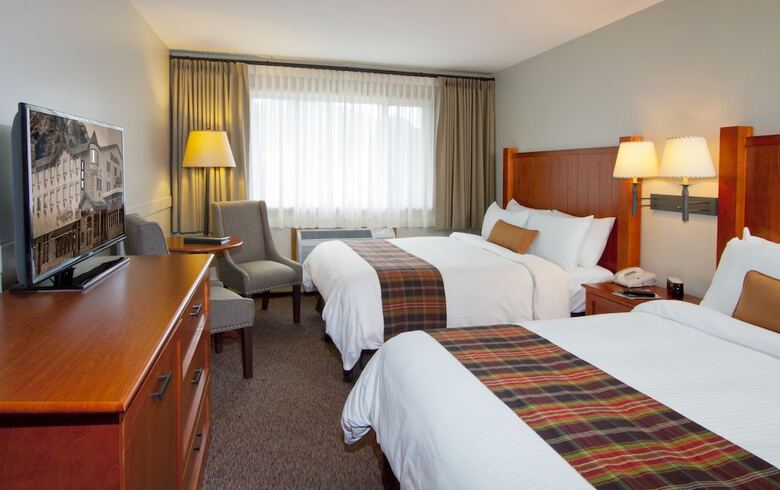 Hotel Whistler's Inn