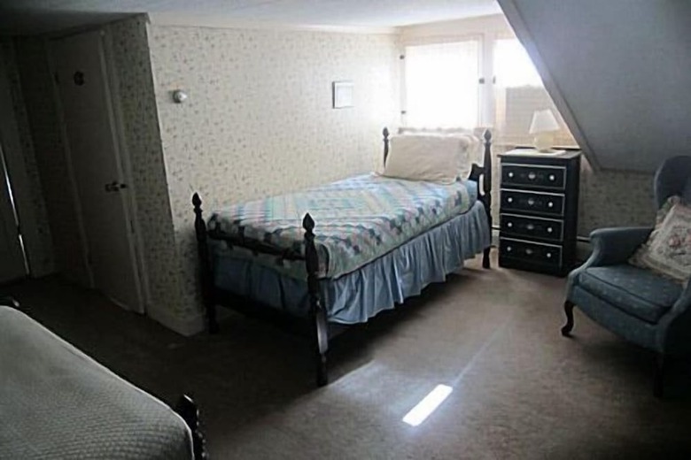 Bed & Breakfast Inn At Neshobe River