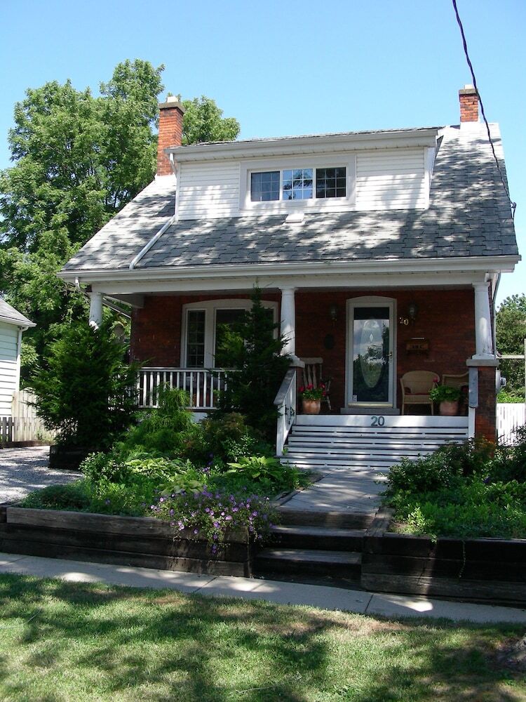 Simcoe Suites On The Henley B&B